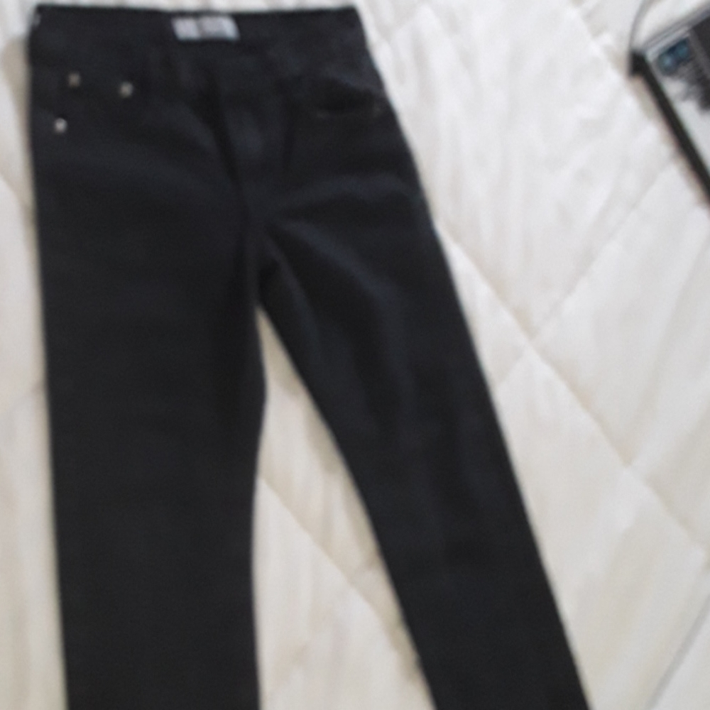 Boy's Jean's Loose Fit Size 8